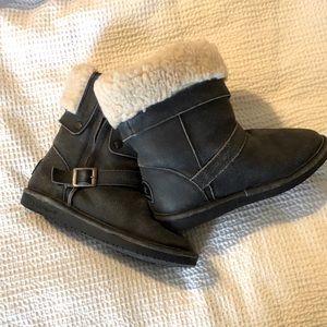 BearPaw Boots